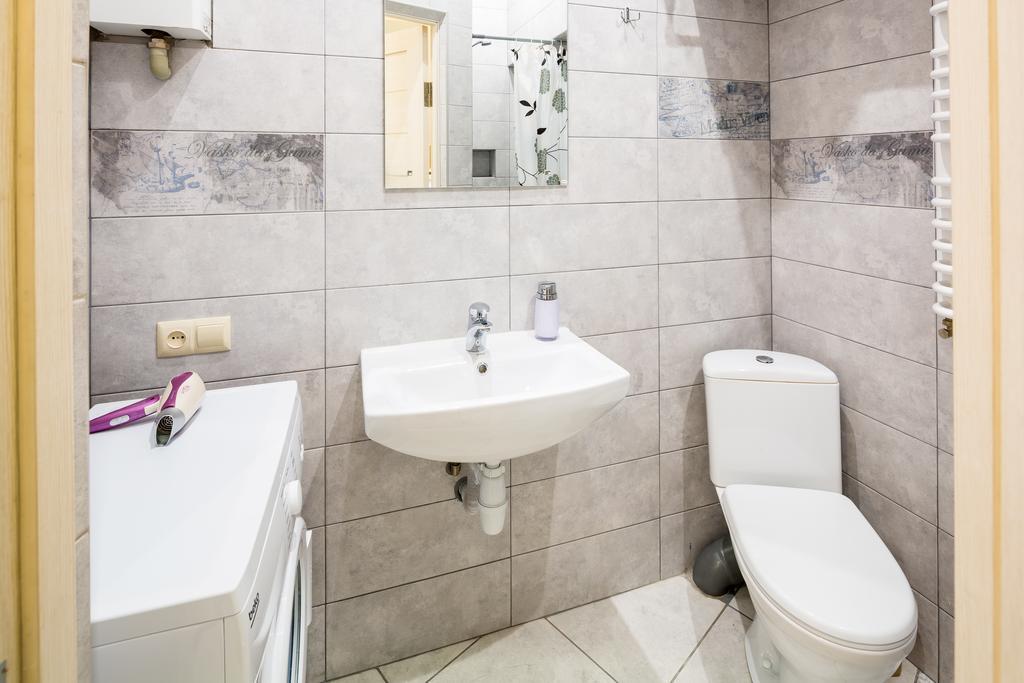 Avangard Studio Apartment 利沃夫 外观 照片