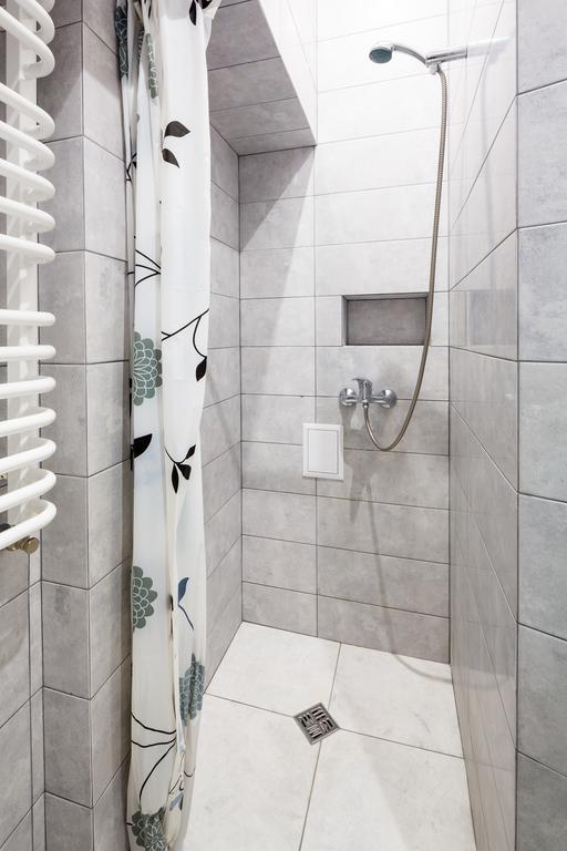 Avangard Studio Apartment 利沃夫 外观 照片